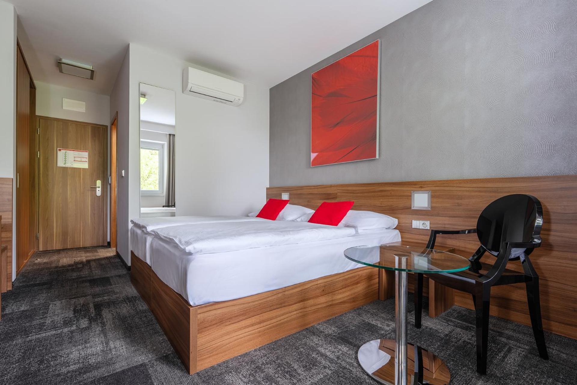 Hotel Jezerka Sec Ngoại thất bức ảnh